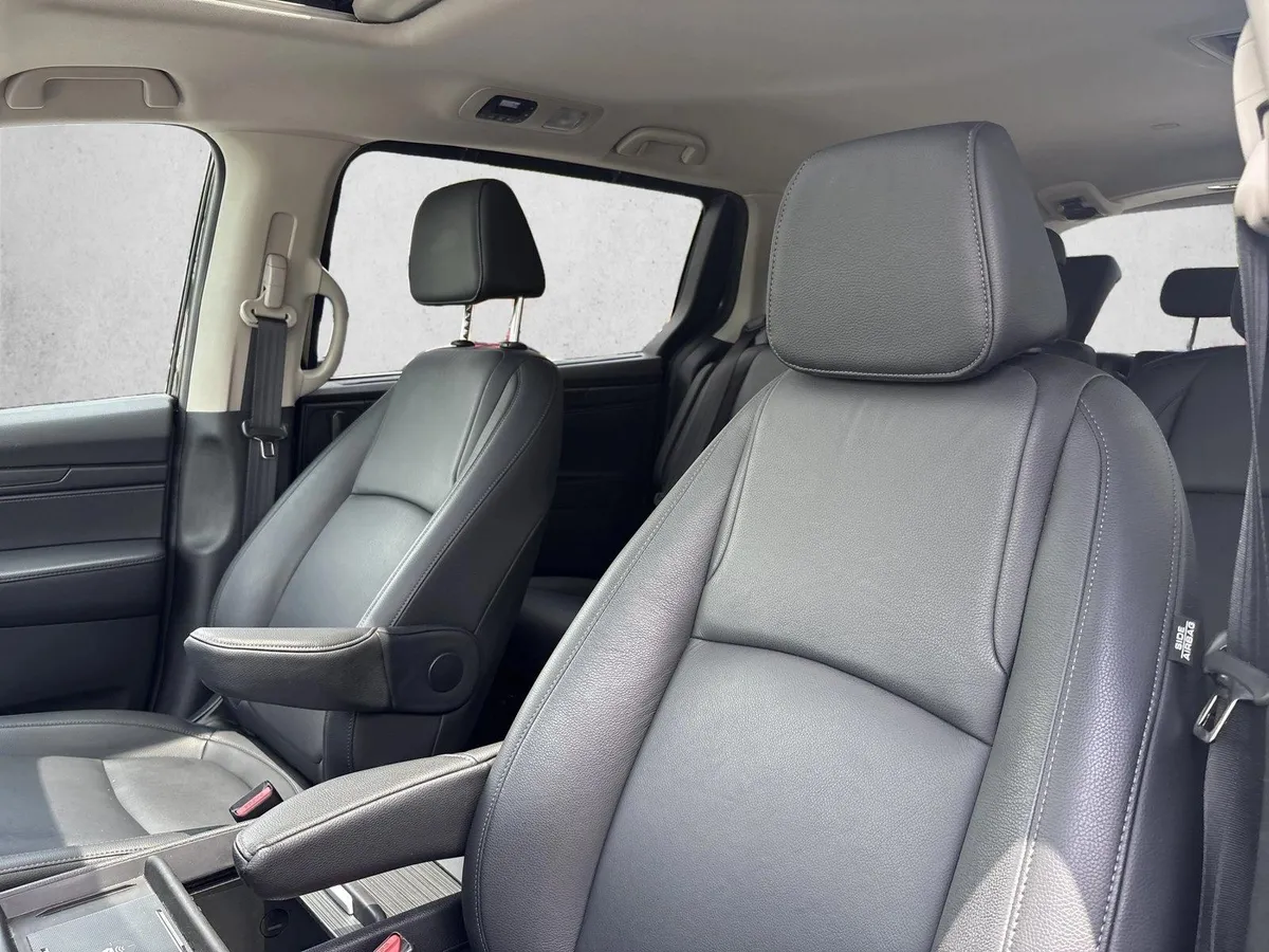 2025 Honda Odyssey EX-L thumbnail 16