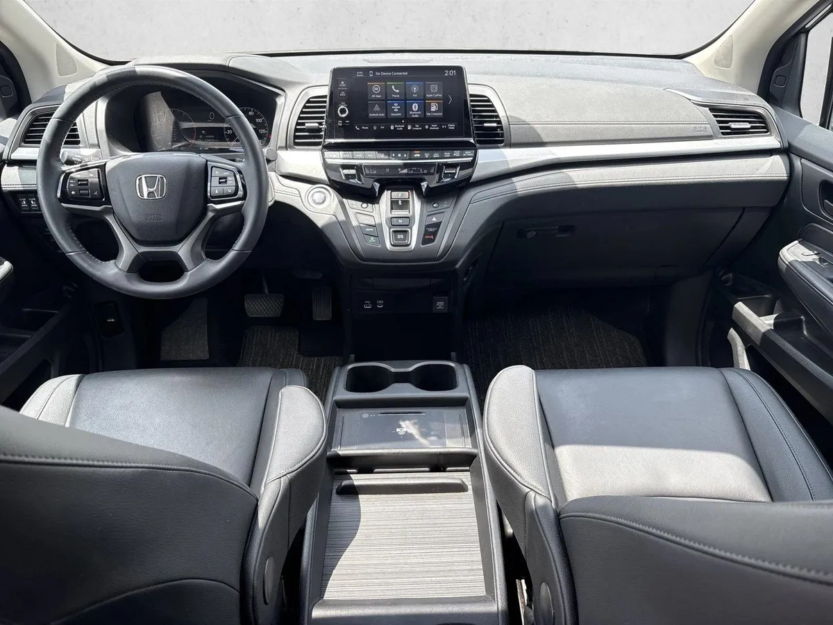 2025 Honda Odyssey EX-L thumbnail 18