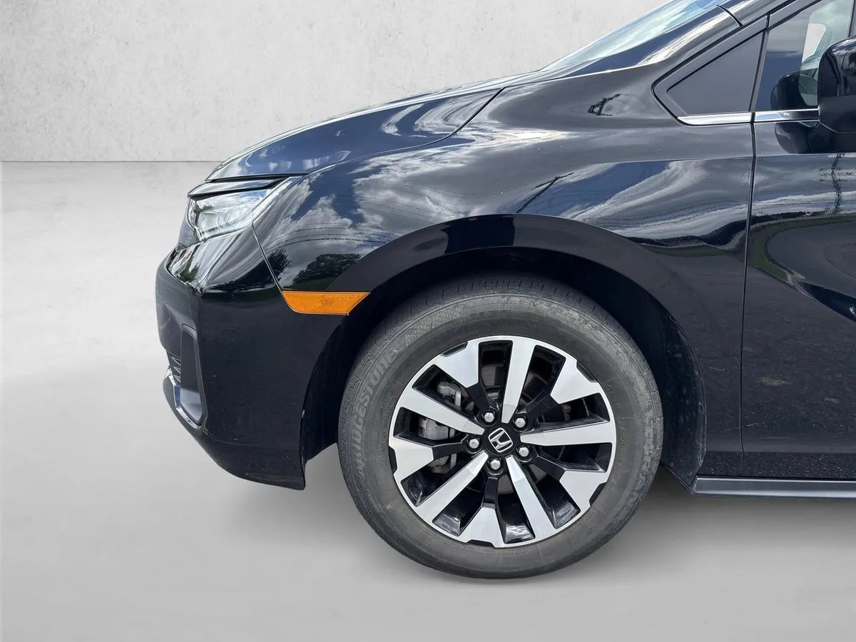 2025 Honda Odyssey EX-L thumbnail 24