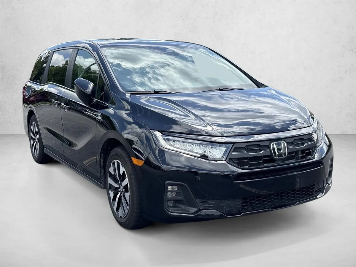 2025 Honda Odyssey EX-L thumbnail 3