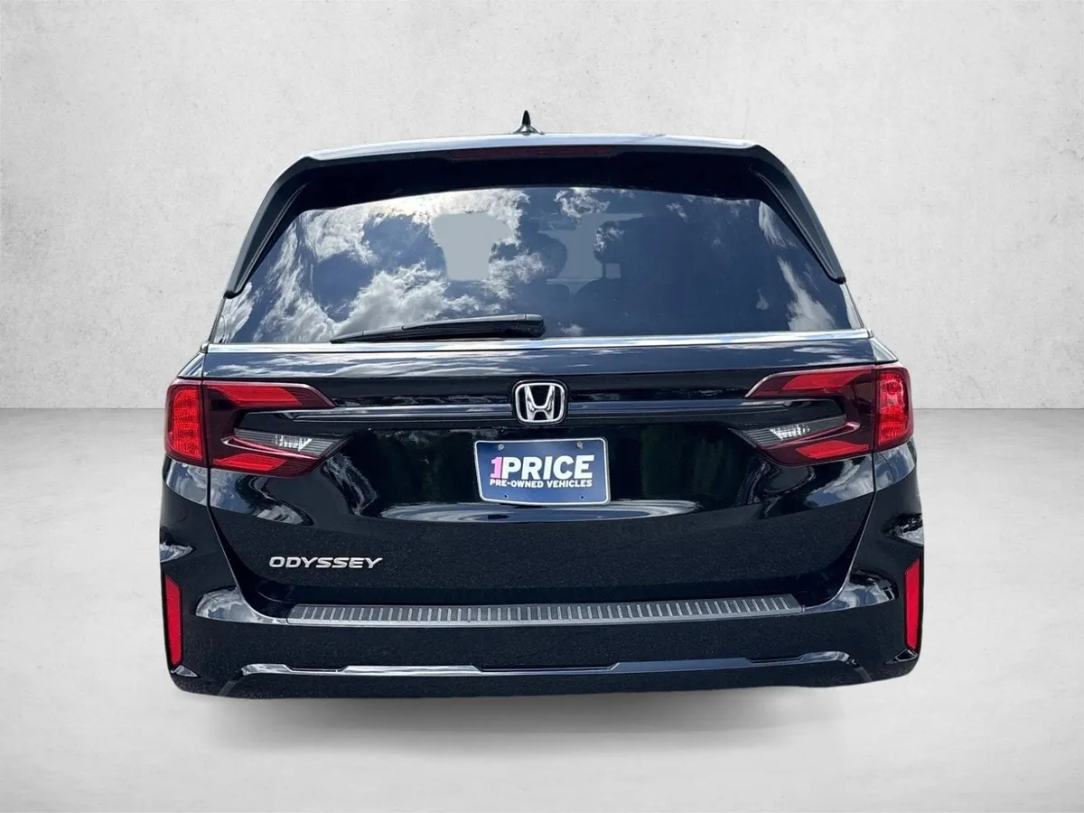 2025 Honda Odyssey EX-L thumbnail 6