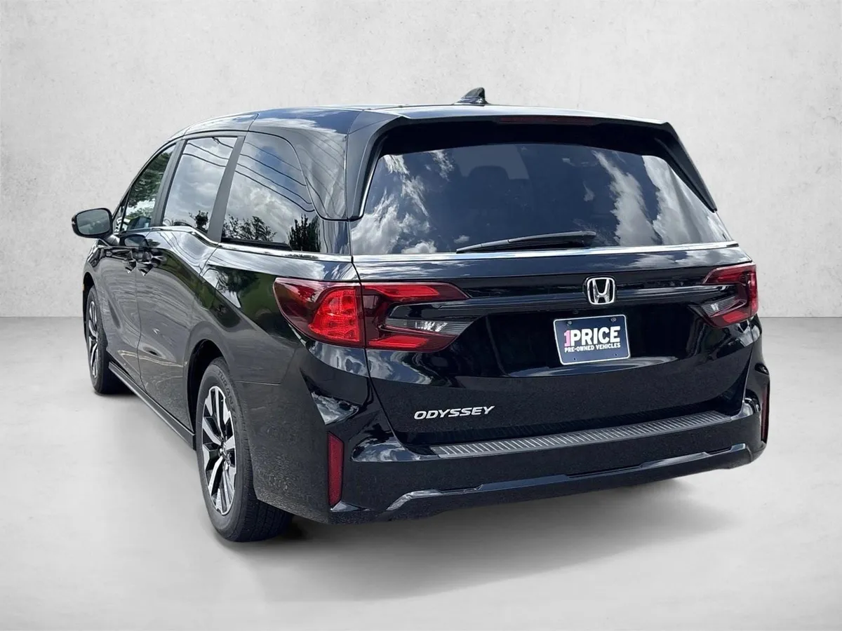 2025 Honda Odyssey EX-L thumbnail 7