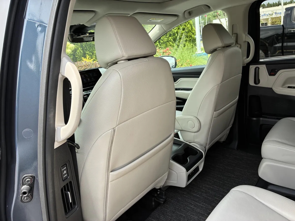 2025 Honda Odyssey EX-L thumbnail 13