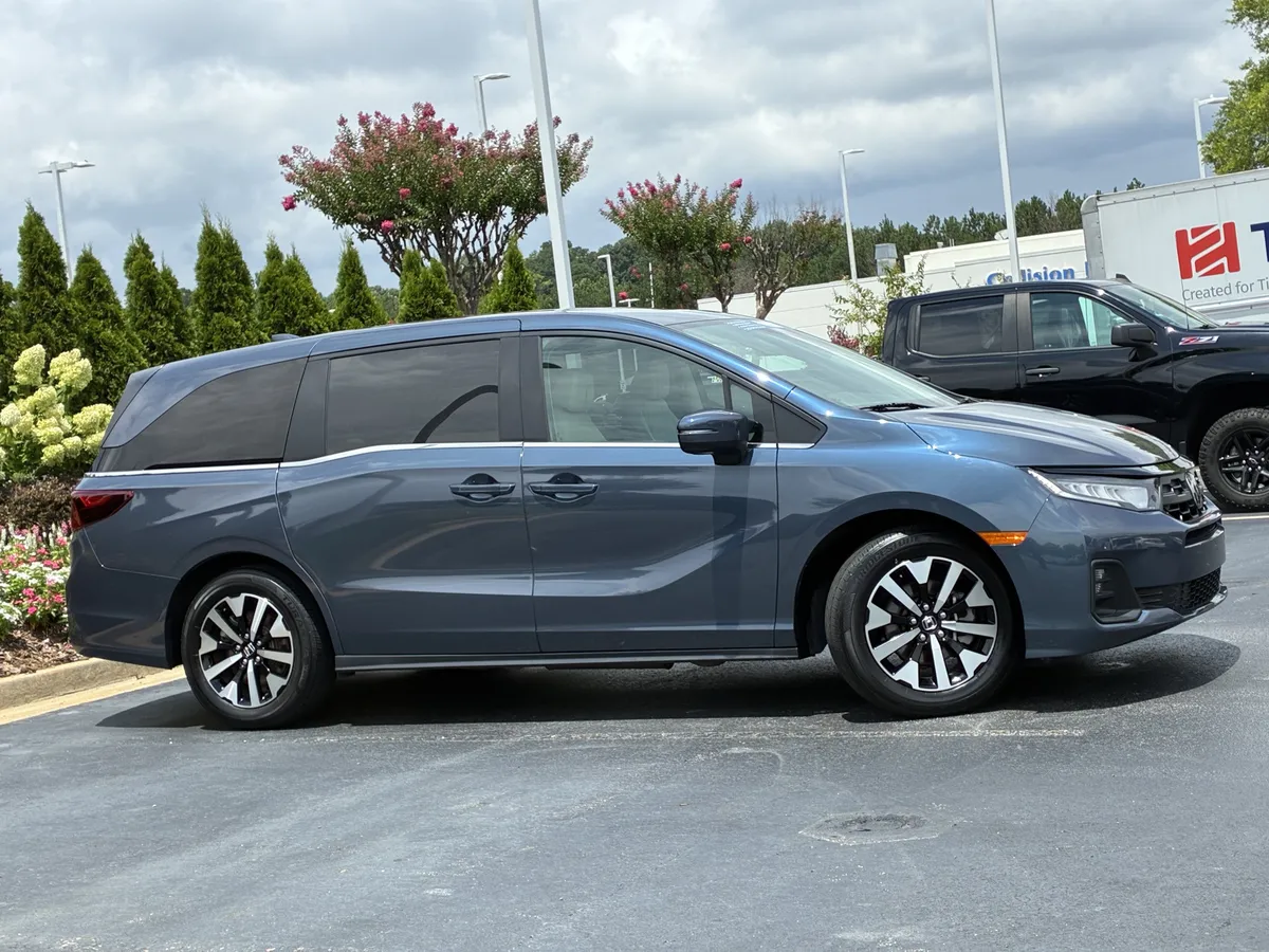 2025 Honda Odyssey EX-L thumbnail 2