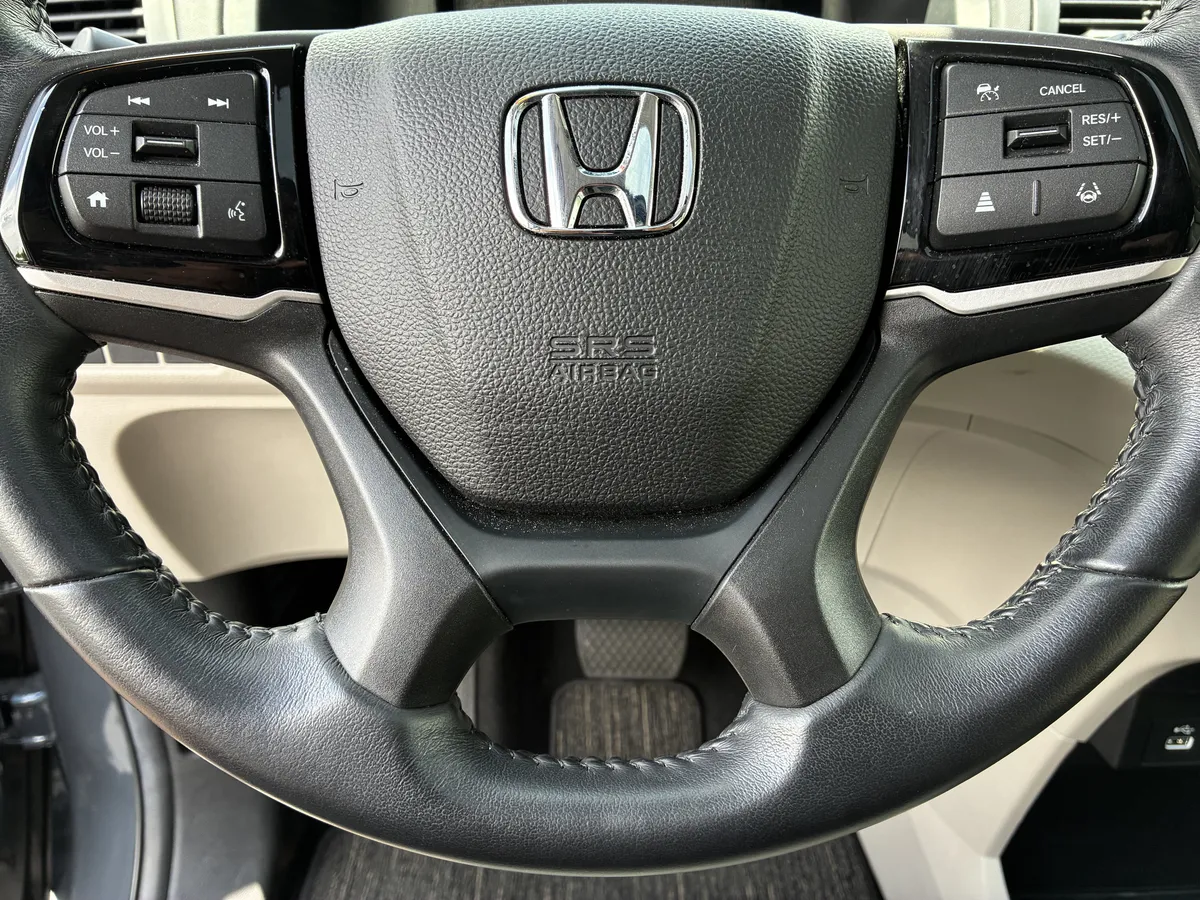 2025 Honda Odyssey EX-L thumbnail 25