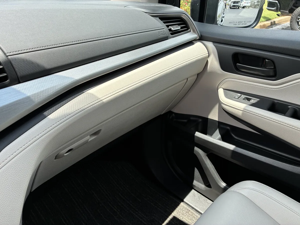 2025 Honda Odyssey EX-L thumbnail 33