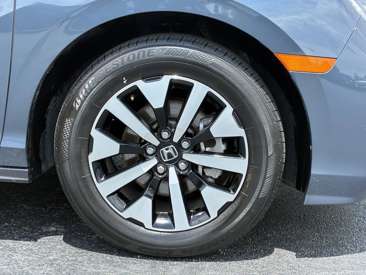 2025 Honda Odyssey EX-L thumbnail 5