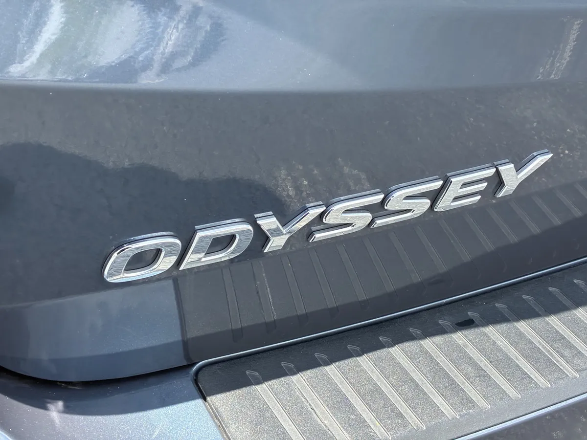 2025 Honda Odyssey EX-L thumbnail 9