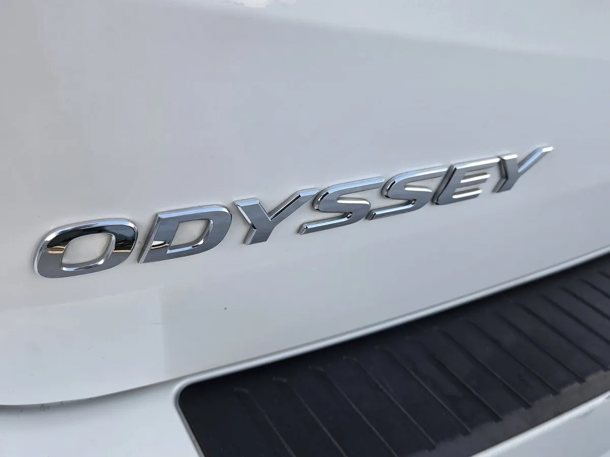 2025 Honda Odyssey EX-L thumbnail 10