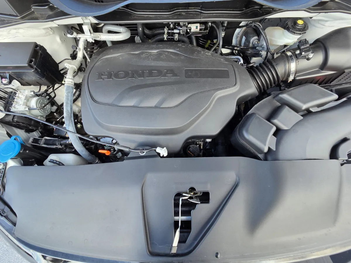 2025 Honda Odyssey EX-L thumbnail 11