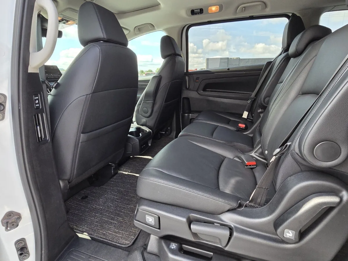 2025 Honda Odyssey EX-L thumbnail 15
