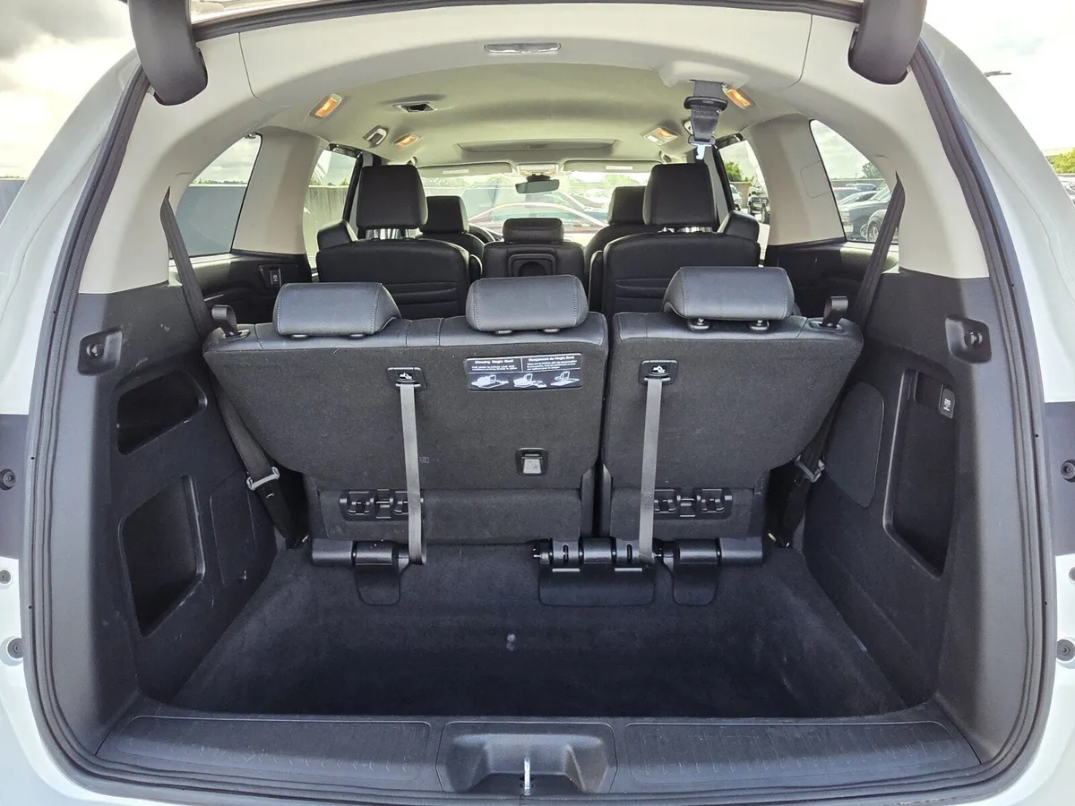 2025 Honda Odyssey EX-L thumbnail 17