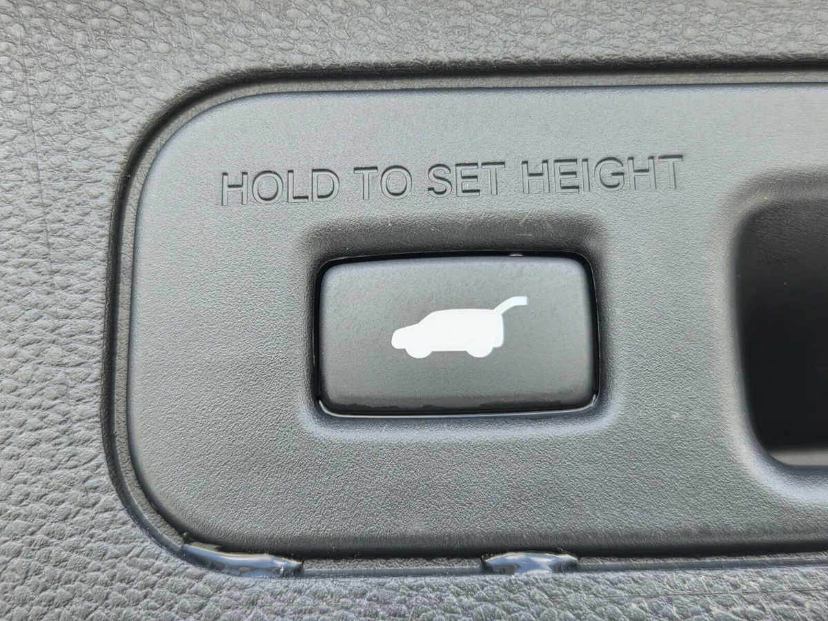 2025 Honda Odyssey EX-L thumbnail 18