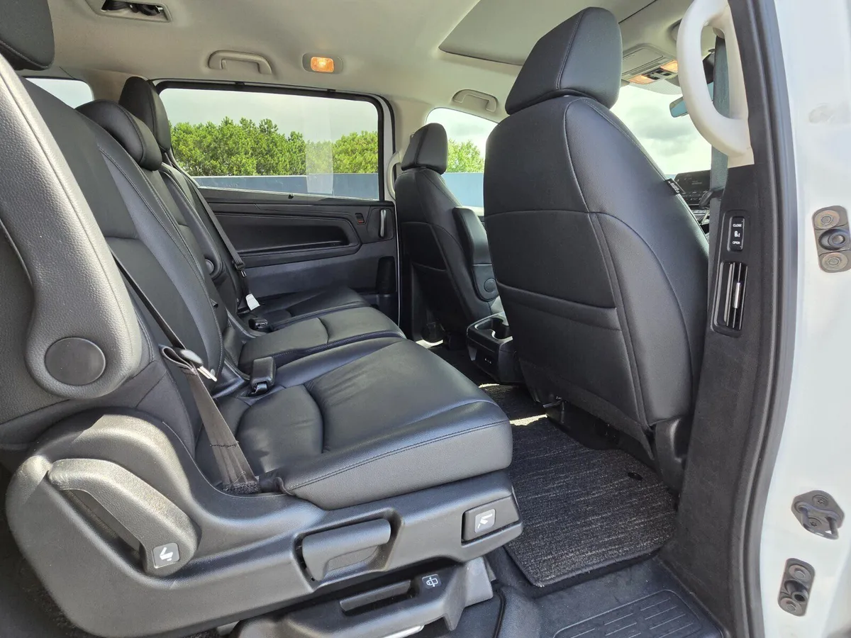 2025 Honda Odyssey EX-L thumbnail 19