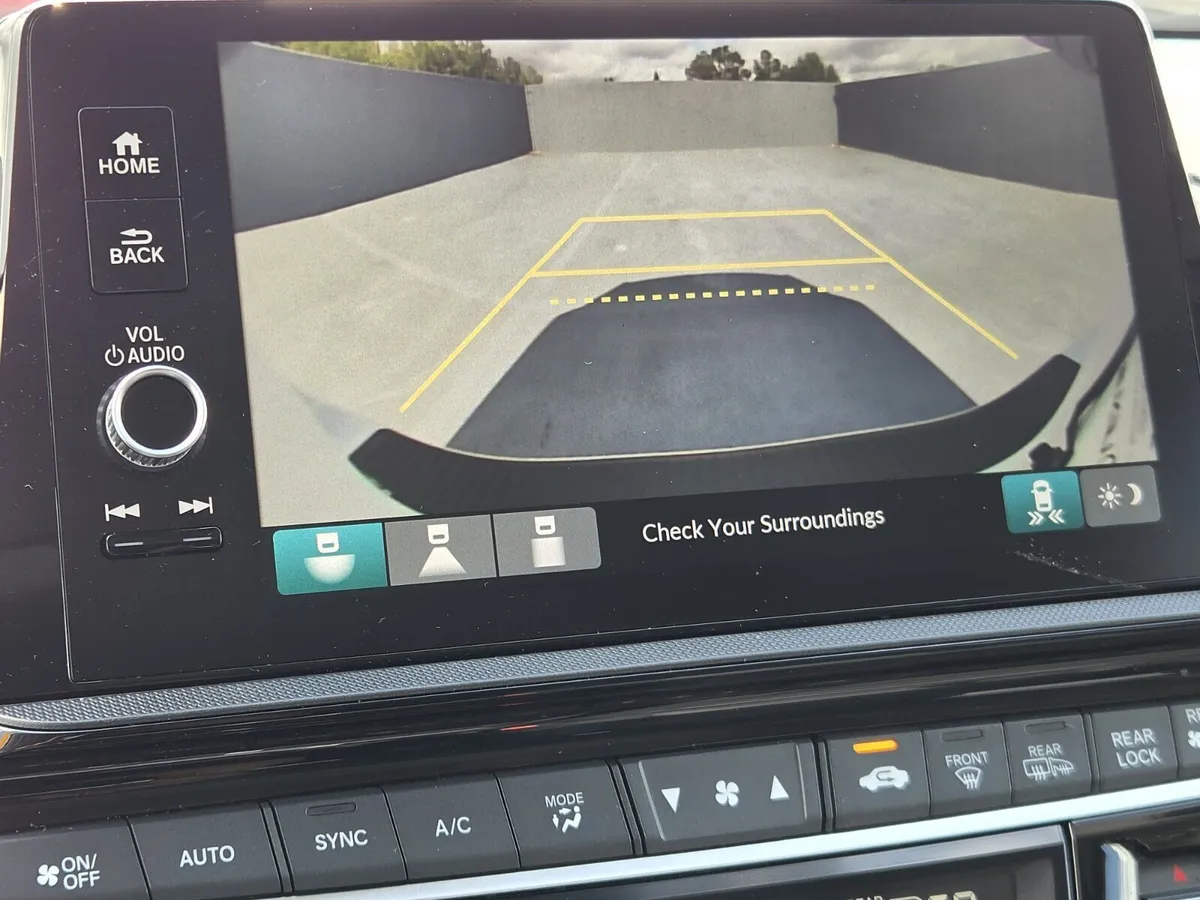 2025 Honda Odyssey EX-L thumbnail 23