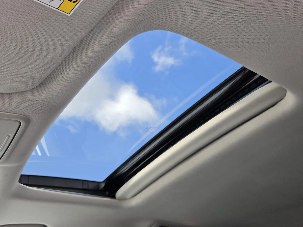 2025 Honda Odyssey EX-L thumbnail 35