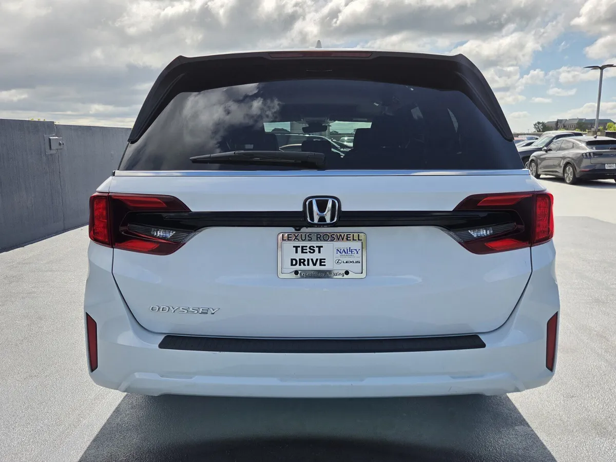 2025 Honda Odyssey EX-L thumbnail 5
