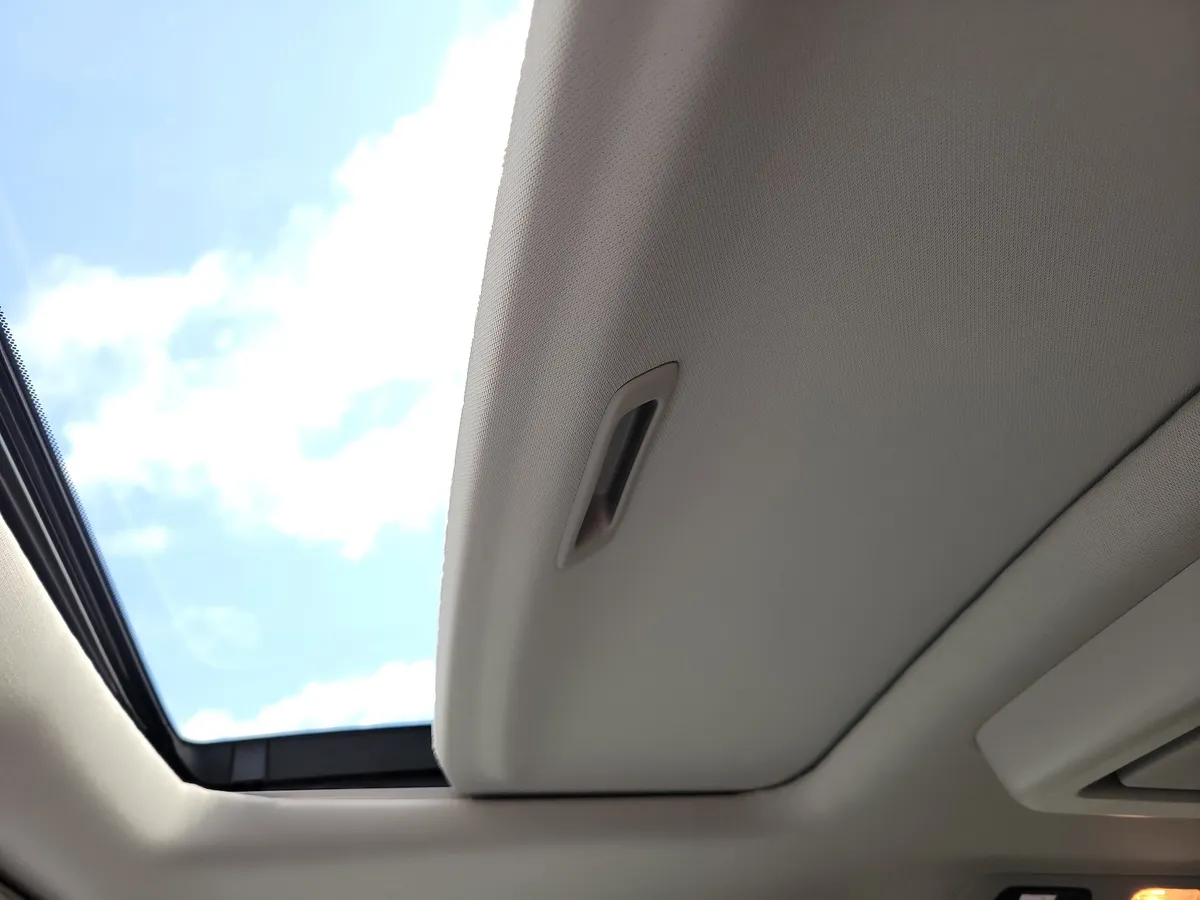 2025 Honda Odyssey Touring thumbnail 31
