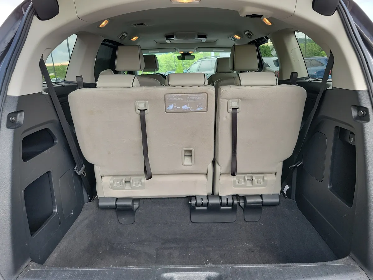 2025 Honda Odyssey Touring thumbnail 32