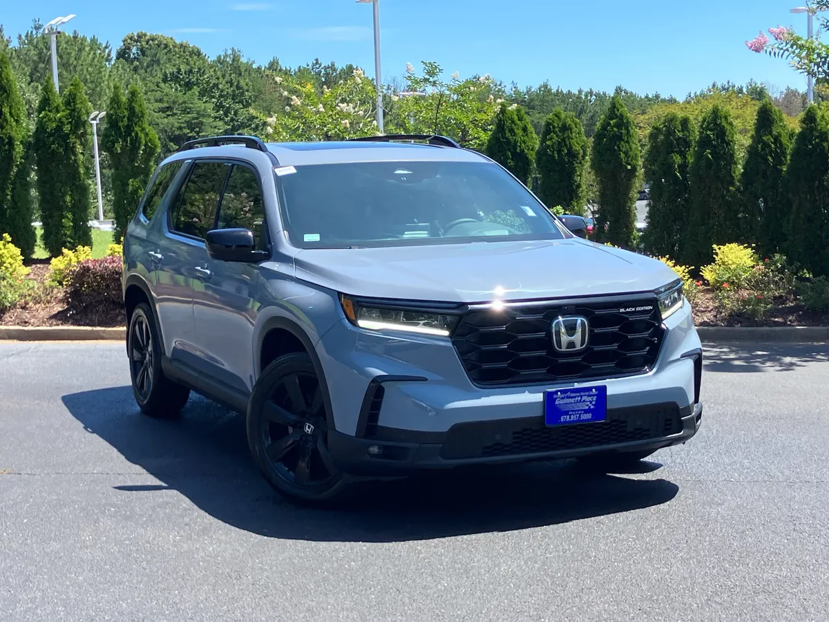 2025 Honda Pilot Black Edition AWD thumbnail 2