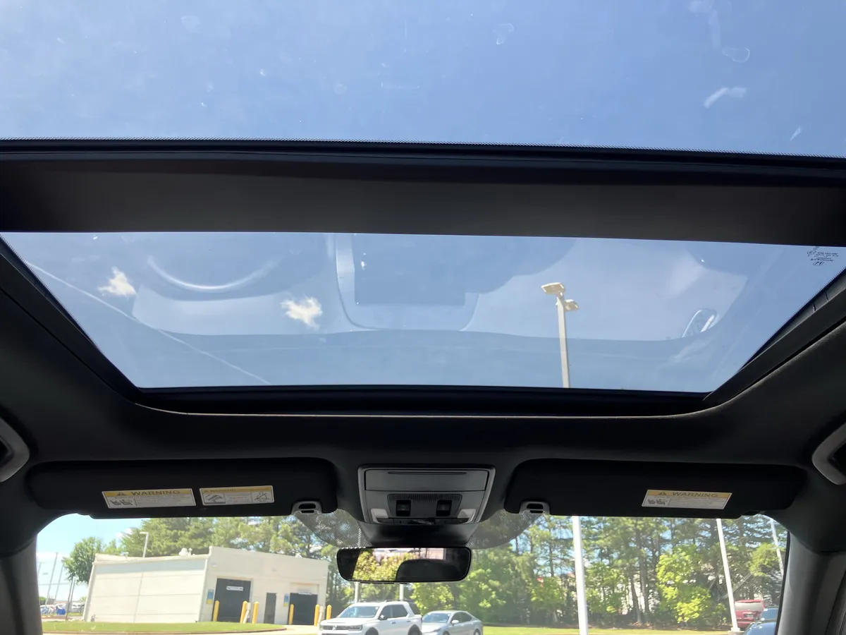 2025 Honda Pilot Black Edition AWD thumbnail 32