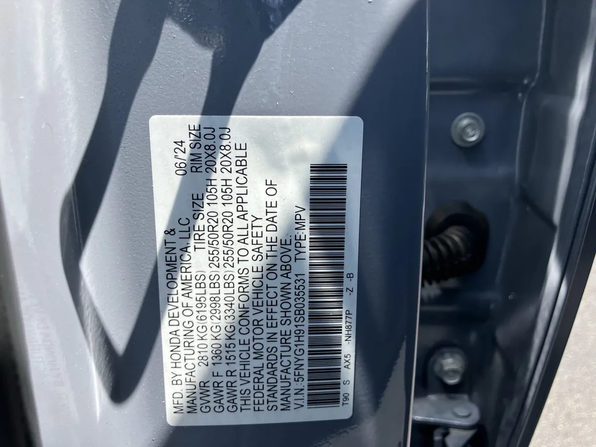 2025 Honda Pilot Black Edition AWD thumbnail 39