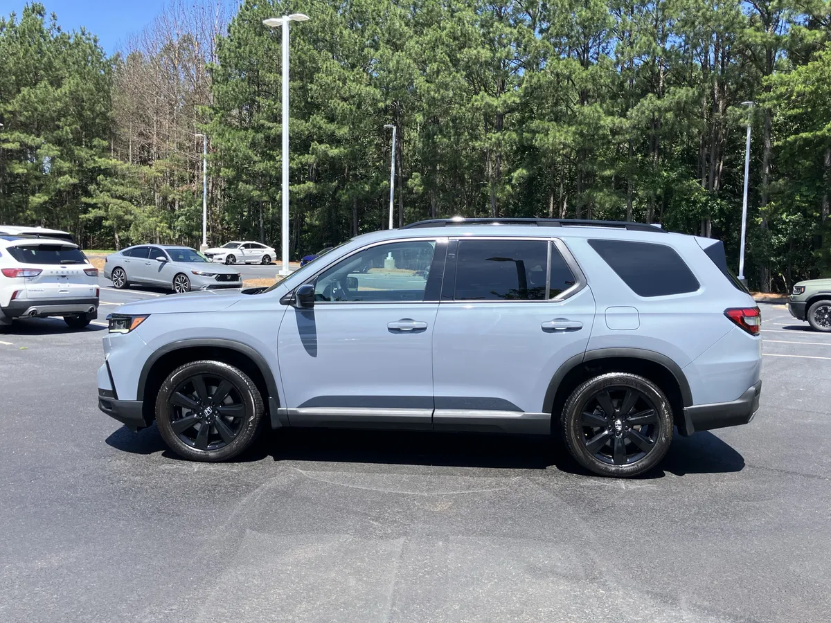 2025 Honda Pilot Black Edition AWD thumbnail 47