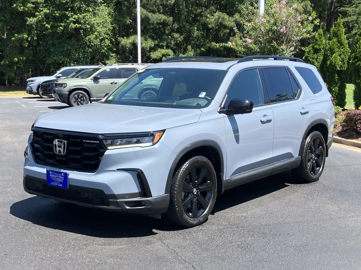2025 Honda Pilot Black Edition AWD thumbnail 6