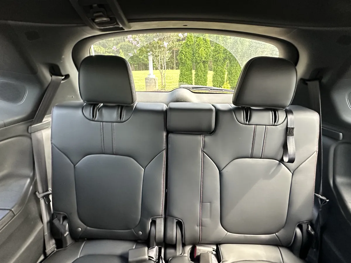 2025 Honda Pilot Black Edition AWD thumbnail 10