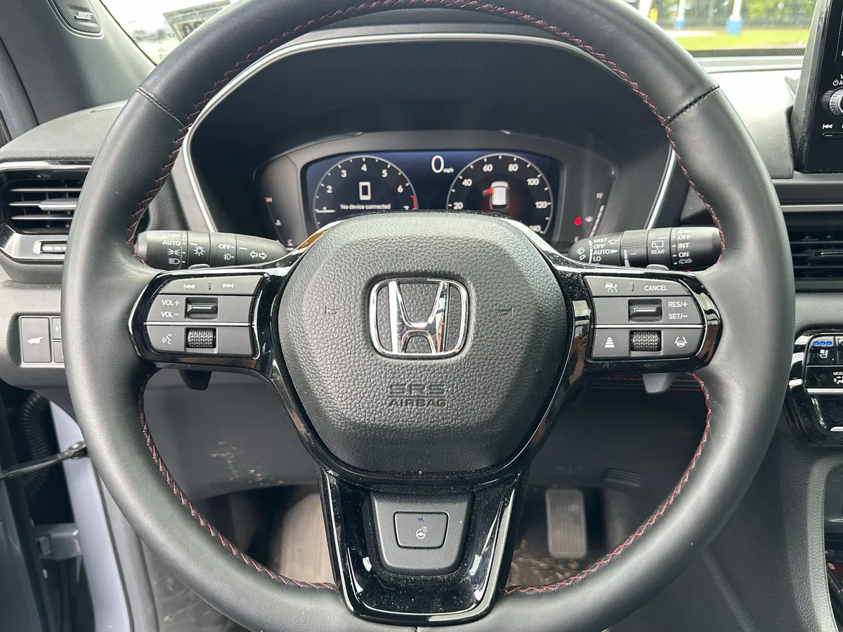 2025 Honda Pilot Black Edition AWD thumbnail 6