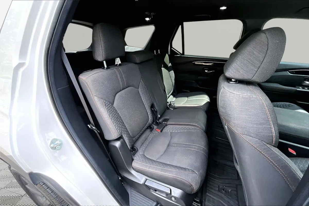 2025 Honda Pilot Sport thumbnail 20