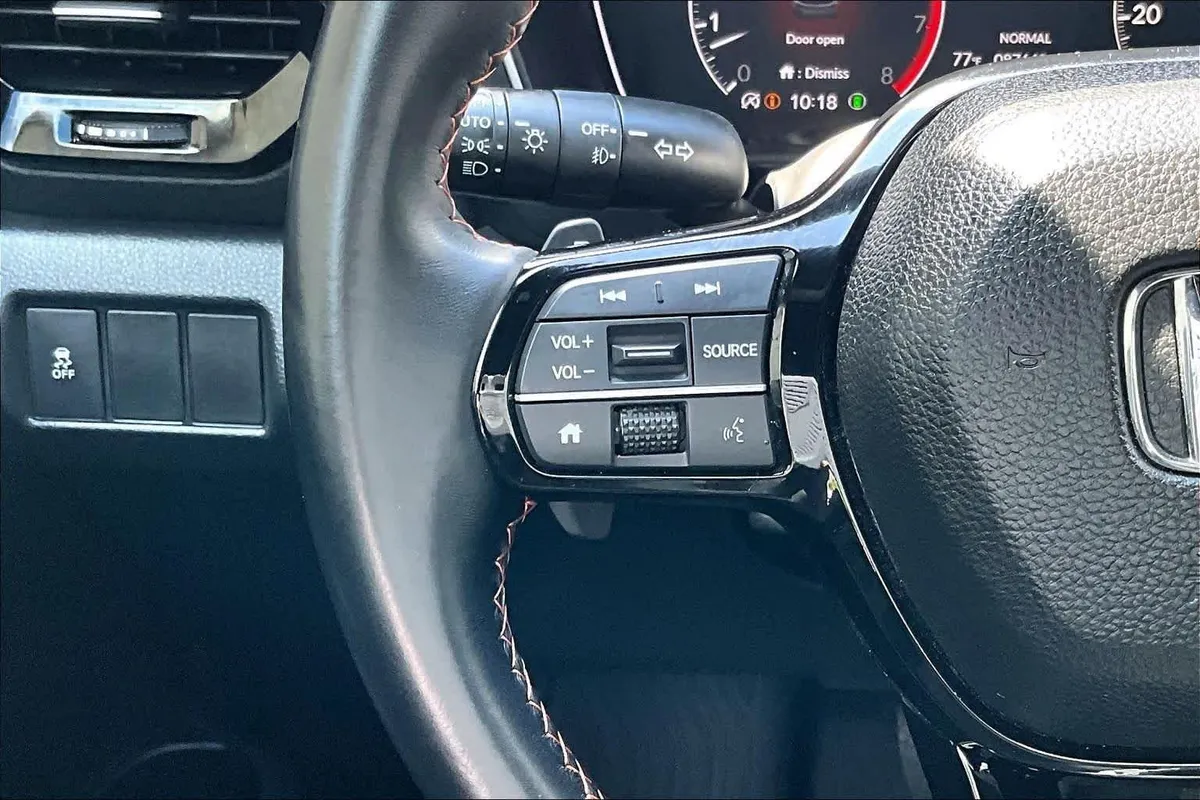 2025 Honda Pilot Sport thumbnail 24