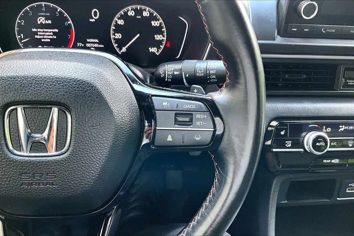 2025 Honda Pilot Sport thumbnail 25