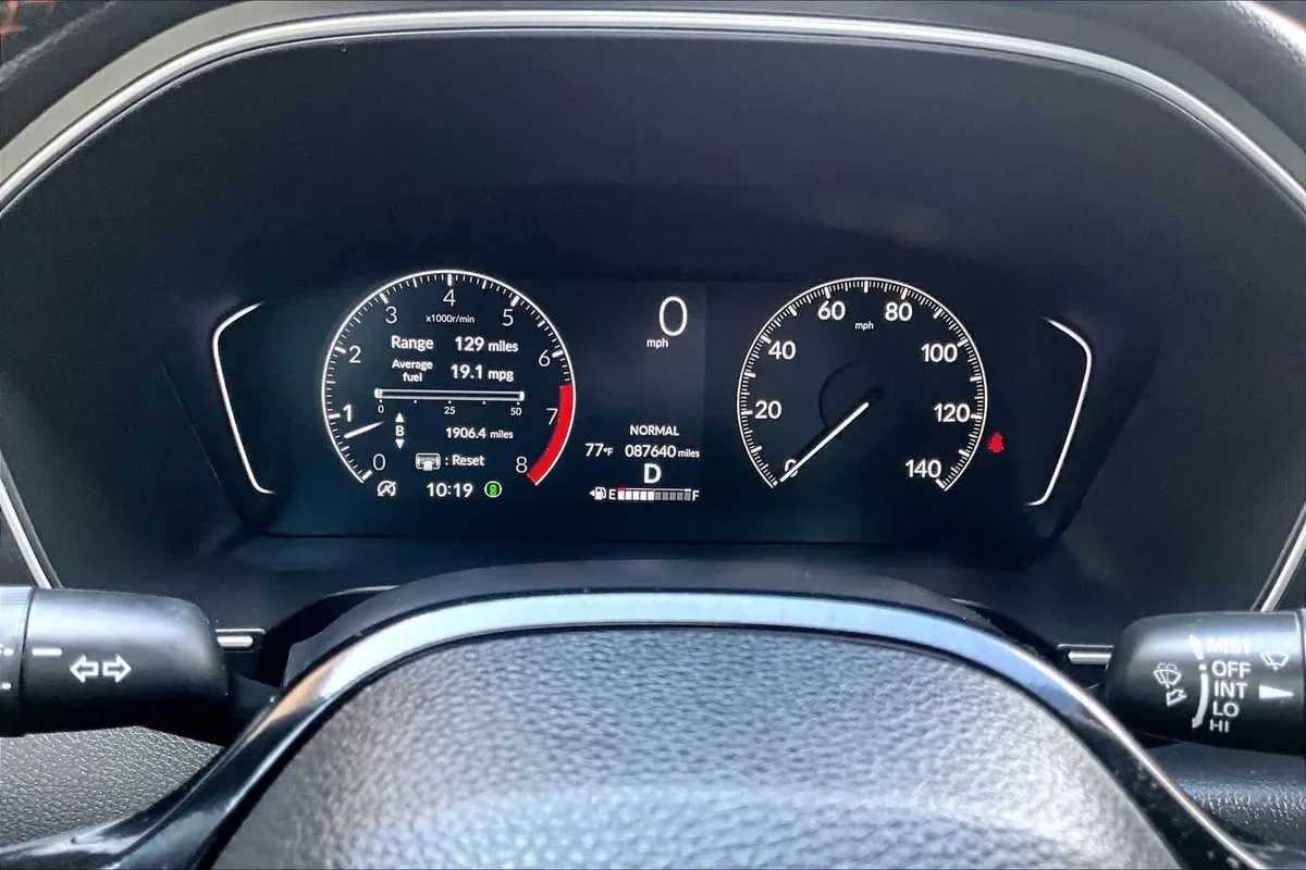 2025 Honda Pilot Sport thumbnail 26