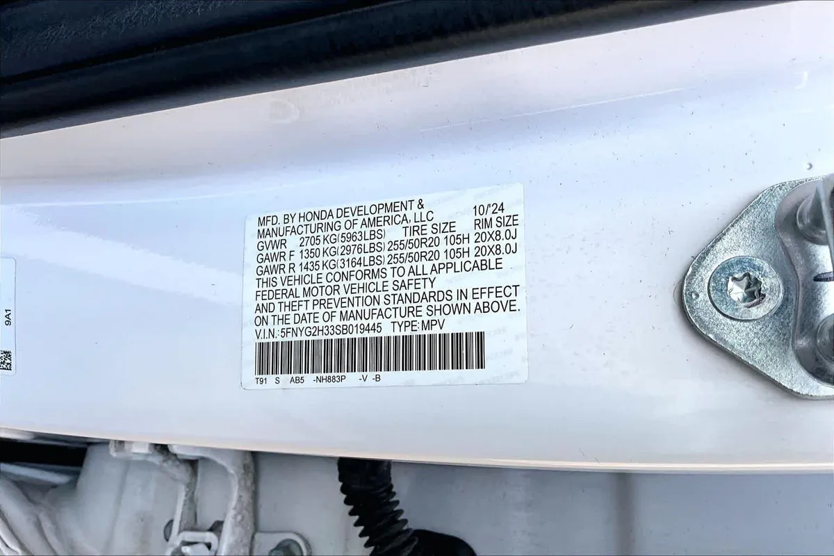 2025 Honda Pilot Sport thumbnail 34