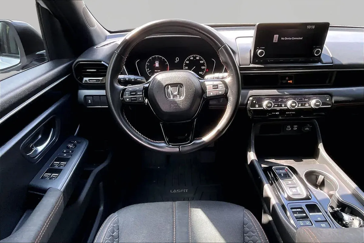 2025 Honda Pilot Sport thumbnail 6