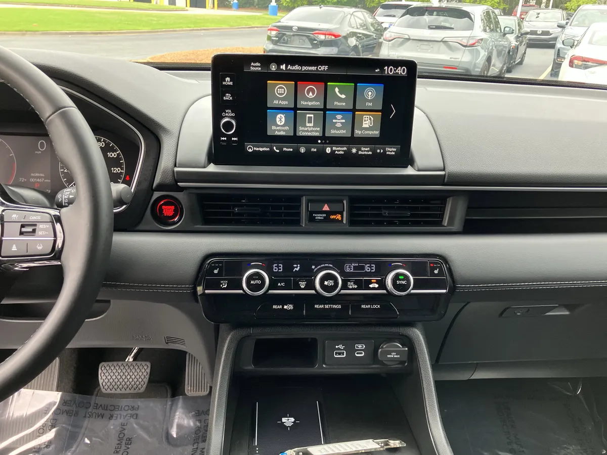 2025 Honda Pilot Touring AWD thumbnail 25