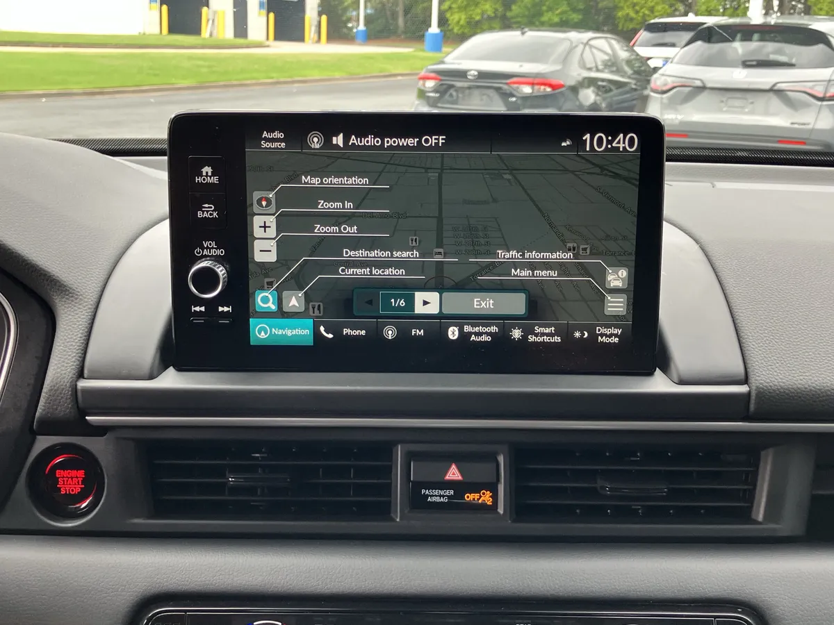 2025 Honda Pilot Touring AWD thumbnail 27