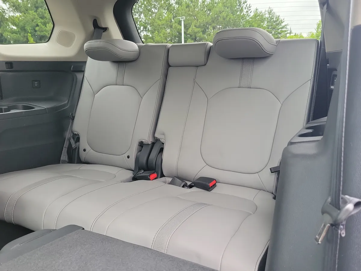 2025 Honda Pilot Touring thumbnail 42