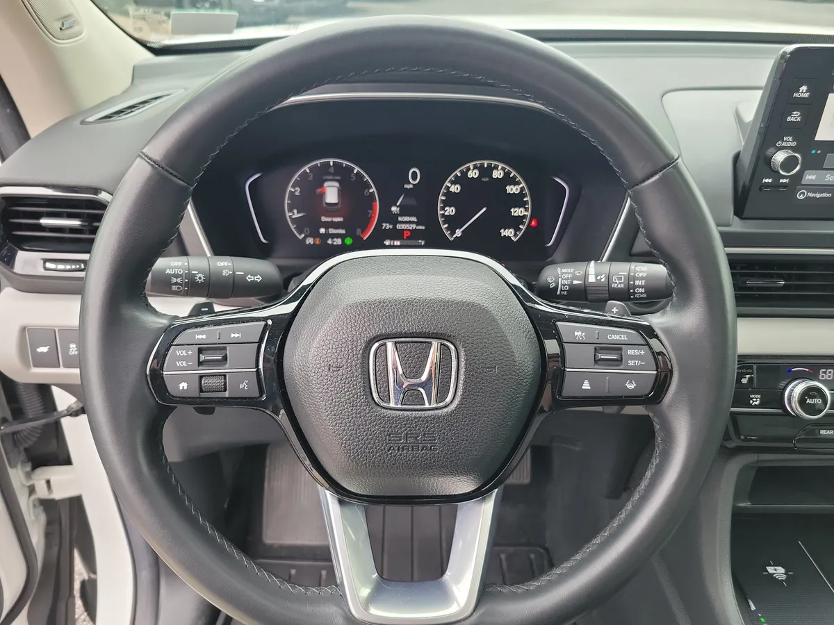 2025 Honda Pilot Touring thumbnail 49