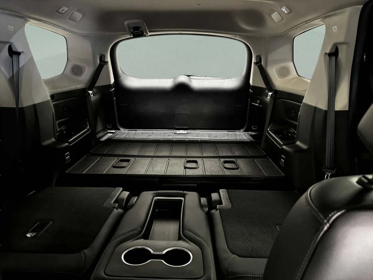 2025 Honda Pilot Touring thumbnail 12