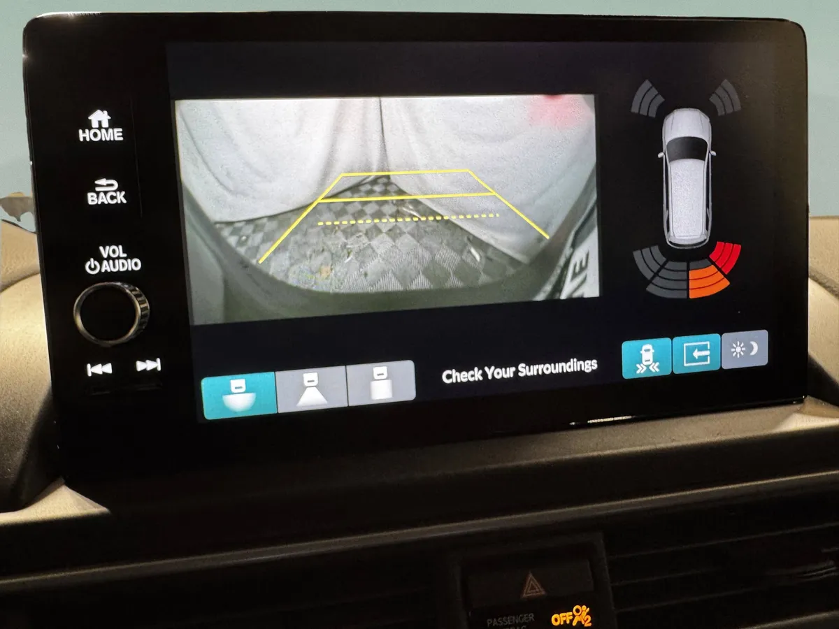 2025 Honda Pilot Touring thumbnail 19