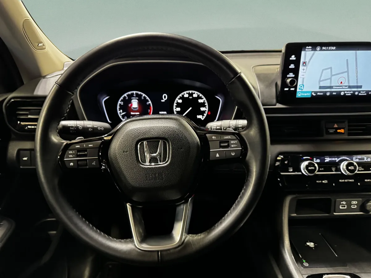 2025 Honda Pilot Touring thumbnail 34