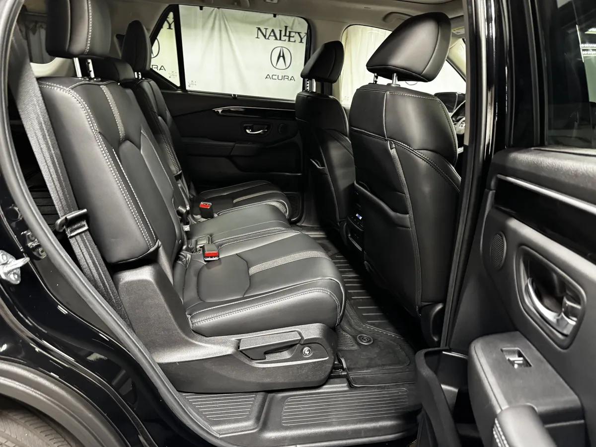 2025 Honda Pilot Touring thumbnail 39