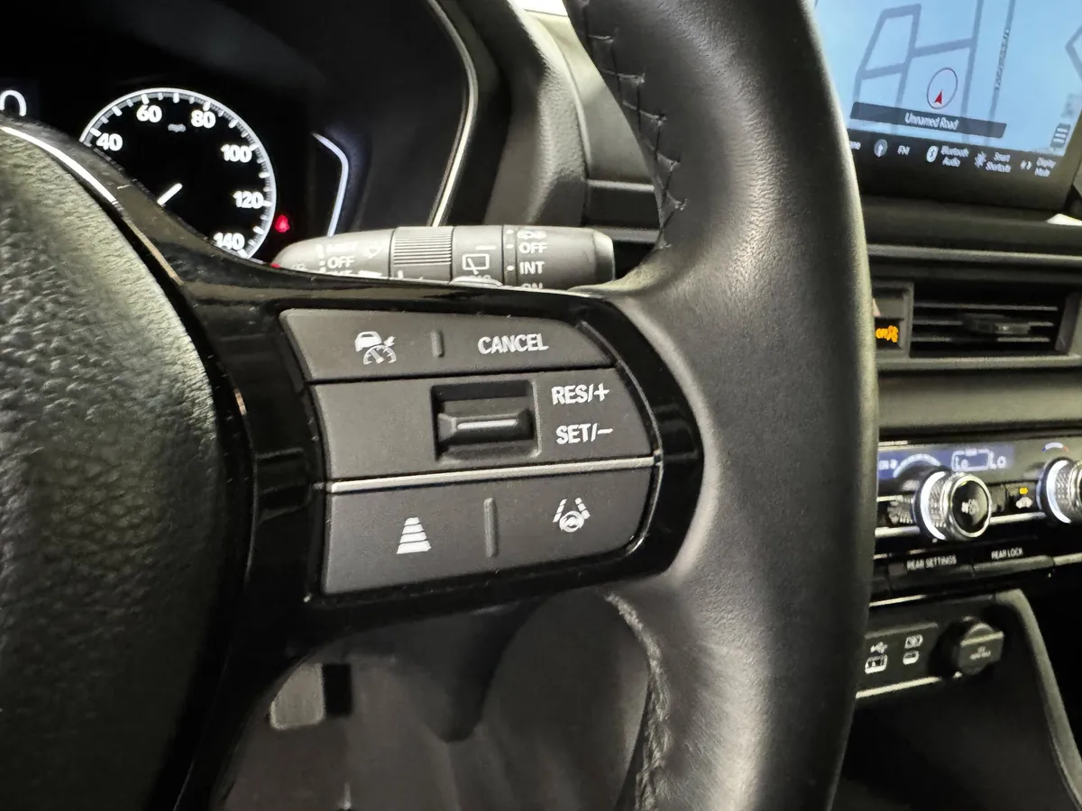 2025 Honda Pilot Touring thumbnail 41