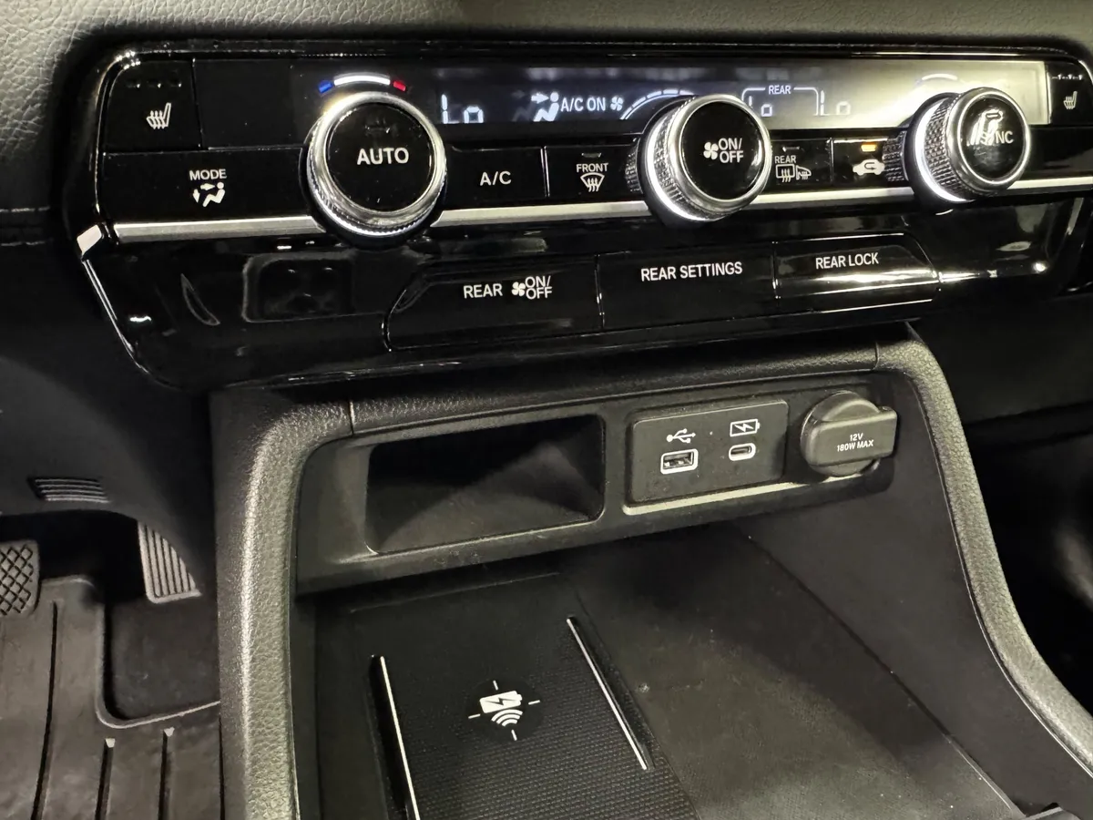 2025 Honda Pilot Touring thumbnail 43