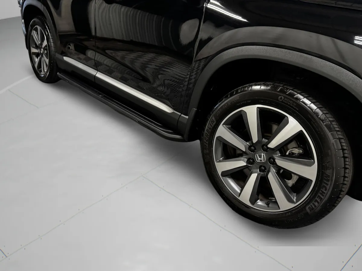 2025 Honda Pilot Touring thumbnail 49