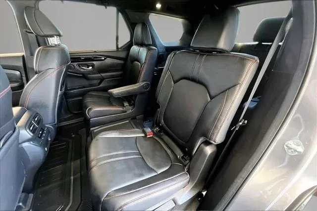 2025 Honda Pilot TrailSport thumbnail 19