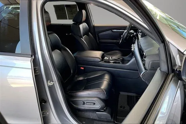 2025 Honda Pilot TrailSport thumbnail 27