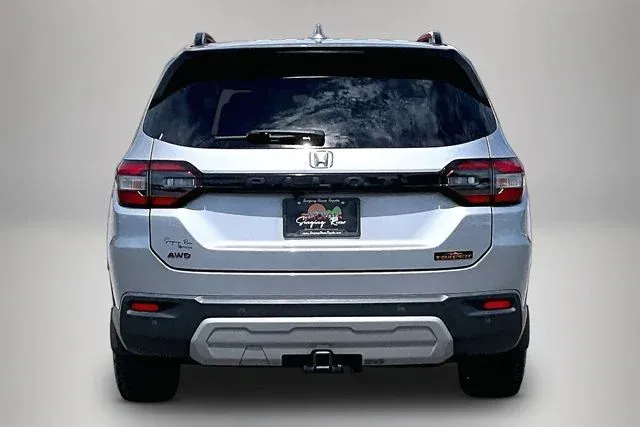 2025 Honda Pilot TrailSport thumbnail 6